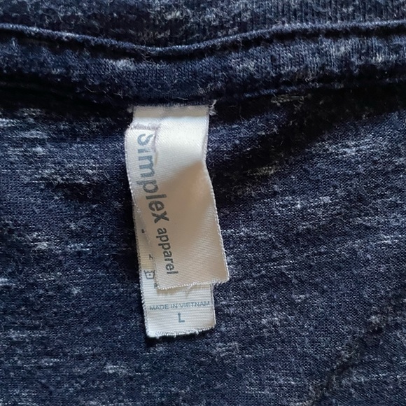 T-shirt - Picture 4 of 5